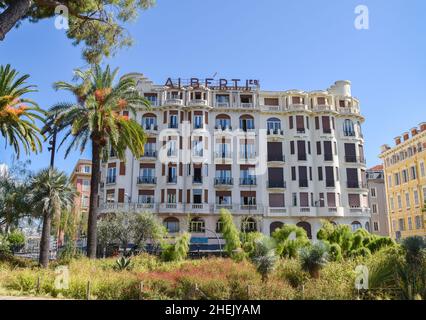 Albert 1er Hotel, Blick von außen, tagsüber. Nizza, Frankreich, September 2019. Stockfoto