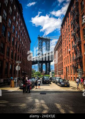 Ein Blick auf die Manhattan Bridge, berühmt geworden im Film „Es war einmal in Amerika“. Stockfoto