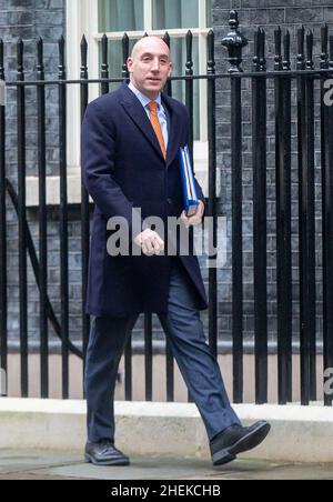 London, England, Großbritannien. 11th Januar 2022. Dan ROSENFIELD, Stabschef des britischen Premierministers Boris Johnson, wird in der Downing Street gesehen. (Bild: © Tayfun Salci/ZUMA Press Wire) Stockfoto