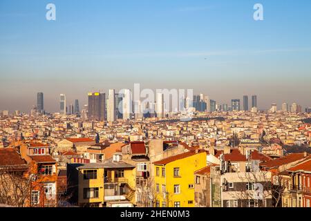 Istanbul, Türkei - 03-05-2017: Istanbul Stadtbild an einem sonnigen Tag Stockfoto