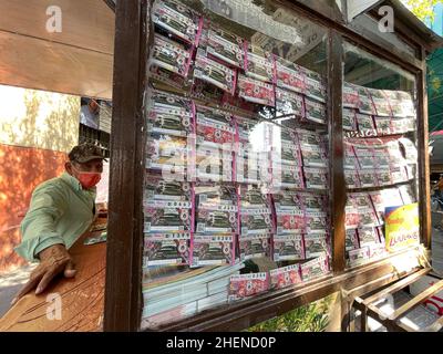 Cachitos von der nationalen Lotterie zum Gedenken an 115 Jahre Club Deportivo Guadalajara, Chivas Rayadas del Guadalajara in Hermosillo, Sonora, Mexiko. (Foto von Luis Gutierrez / NortePhoto) Cachitos de la loteria nacional conmemorando 115 años de Club Deportivo Guadalajara​, Chivas Rayadas del Guadalajara en Hermosillo, Sonora, Mexiko. (Foto von Luis Gutierrez / NortePhoto) Stockfoto