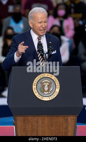 Atlanta, Georgia, USA. 11th Januar 2022. Präsident JOE BIDEN spricht über die Stimmrechte im Atlanta University Center Consortium auf dem Gelände der Clark Atlanta University und des Morehouse College der HBCU. (Foto: © Brian Cahn/ZUMA Press Wire) Stockfoto