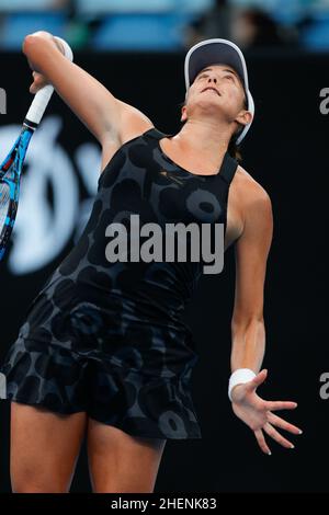 Sydney, Australien. 12th Januar 2022. Garbi-e Muguruza aus Spanien dient Ekaterina Alexandrova aus Russland während des Sydney Tennis Classic 2022 im Sydney Olympic Park Tennis Center, Sydney, Australien am 12. Januar 2022. Foto von Peter Dovgan. Nur zur redaktionellen Verwendung, Lizenz für kommerzielle Nutzung erforderlich. Keine Verwendung bei Wetten, Spielen oder Veröffentlichungen einzelner Clubs/Vereine/Spieler. Kredit: UK Sports Pics Ltd/Alamy Live Nachrichten Stockfoto