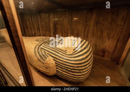 KAIRO, ÄGYPTEN - 13. NOVEMBER 2018: Sarkophag von Tutanchamun im Museum für Ägyptische Altertümer in Kairo Stockfoto