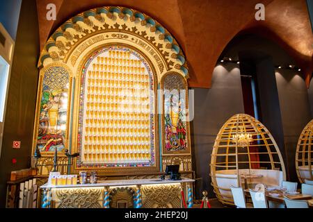 Die Bar und das Restaurant im Museu da Cerveja oder das Biermuseum im Parca do Comercio in Baixa in der Stadt Lissabon in Portugal. Portugal, Lissabon, Stockfoto