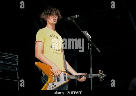 Tyson Ritter - The All-American Rejects, V2004, Hylands Park, Chelmsford, Essex, Großbritannien - 20. August 2004 Stockfoto