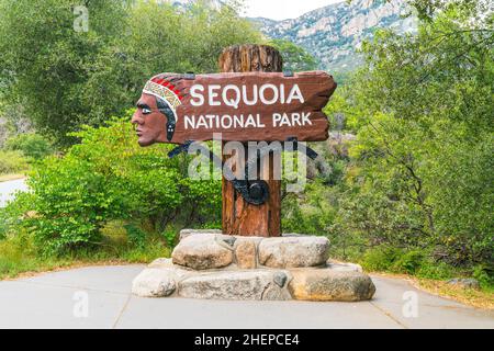 Sequoia Nationalpark 05/08/17:Sequoia Nationalpark Schild am Eingang. Stockfoto