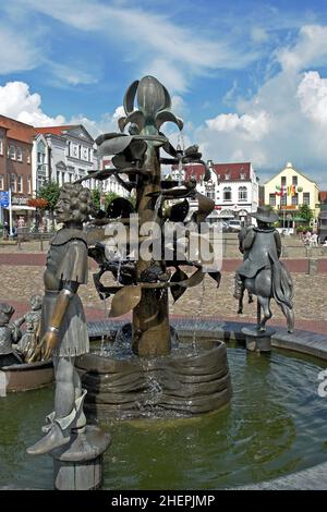 Maerchenbrunnen, Märchenbrunnen auf dem Marktplatz in Jever, Deutschland, Niedersachsen, Friesland, Jever Stockfoto