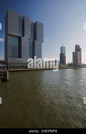 Designer-Gebäude De Rotterdam an der Maas in Rotterdam Stockfoto