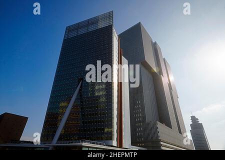 Designer-Gebäude De Rotterdam an der Maas in Rotterdam Stockfoto