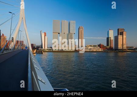 Designer-Gebäude De Rotterdam an der Maas in Rotterdam Stockfoto