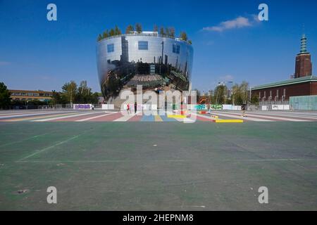 Skatepark vor dem Depot des Museums Boijmans van Beuningen in Rotterdam Stockfoto