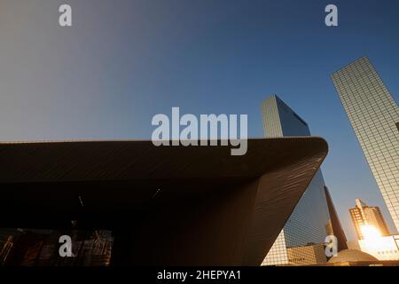 Der unglaublich moderne Hauptbahnhof in Rotterdam Stockfoto