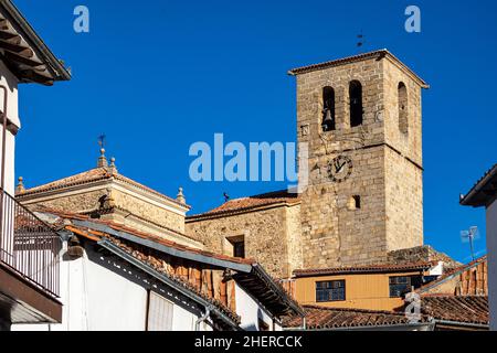 Aussichtspunkt der Santa Maria Kirche von Hervas, Ambroz Valley Dorf. Caceres, Extremadura, Spanien Stockfoto