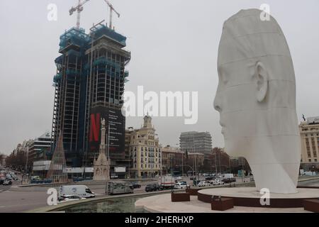 Julia-Skulptur auf der Plaza Colon, Madrid Stockfoto