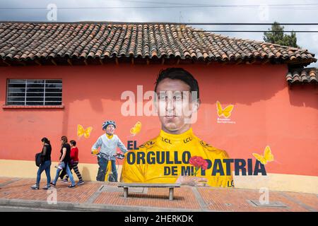 Egan Bernal Mural Street Art an einer Wand in Zipaquira, Cundinamarca, Kolumbien, in der Nähe von Bogota. Berühmter kolumbianischer Radfahrer aus Bogota und aufgewachsen in Zipaquirá Stockfoto