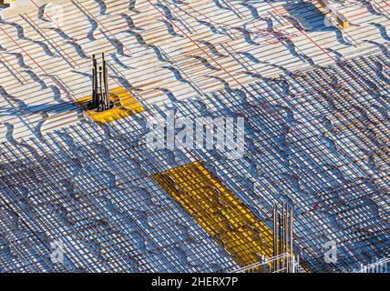 Betongrundplatte auf einer Baustelle Stockfoto