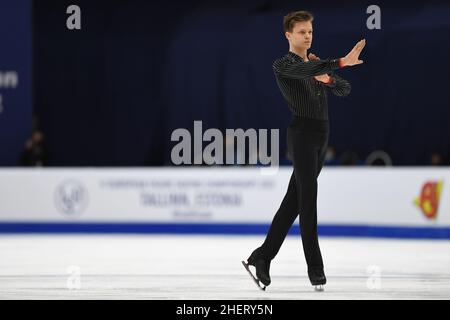 Tallinn, Estland. 12. Januar 2022, Evgeni SEMENENKO (RUS), während des Men Short Program, bei den ISU European Figure Skating Championships 2022, in der Tondiraba Ice Hall, am 12. Januar 2022 in Tallinn, Estland. Quelle: Raniero Corbelletti/AFLO/Alamy Live News Stockfoto