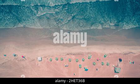 Cape Canaveral Luftaufnahme. Raketenstart SpaceX Falcon 9. Kennedy Space Center LC-39A. Stockfoto