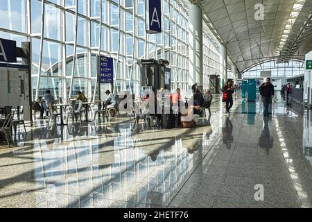 Hong Kong International Airport ist eines der größten Umschlagzentren, Passagierdrehscheibe und Tor zu Zielen in China und Asien. Stockfoto