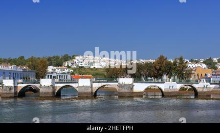 Sogenannte Ponte Romana-Brücke aus dem 12th. Tavira-Portugal-055 Stockfoto