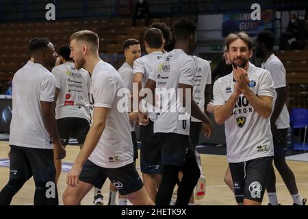 PalaRadi, Cremona, Italien, 12. Januar 2022, Vanoli Cremona während der Vanoli Basket Cremona gegen Allianz Pallacanestro Trieste - Italienische Basketball A Serie Championship Stockfoto