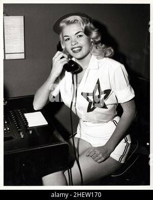 Jayne Mansfield Portrait, am Telefon, still (1950s) Stockfoto