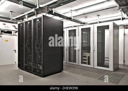 Klimatisierter IT-Serverraum Stockfoto