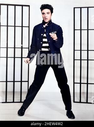 Elvis Presley mit Jailhouse Rock, Musikfilm 1957. Koloriertes Foto. Stockfoto