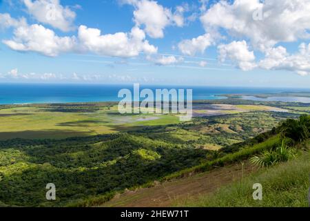 Montaña Redonda in Dominikanische Republik. touristenblick. Montaña Redonda steht für 'Round Mountain', weil es Ihnen einen 360-Grad-Blick auf die Umgebung gibt. Stockfoto