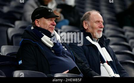 London, Großbritannien. 12th Januar 2022. LONDON, England - JANUAR 12:Tottenham Hotspur-Fans während des Carabao Cup Halbfinales 2nd Etappe zwischen Tottenham Hotspur und Chelsea im Tottenham Hotspur Stadion, London, England am 12th. Dezember 2022 Credit: Action Foto Sport/Alamy Live News Stockfoto