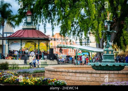 Bandkonzert in Rotunda im Queens Park während des Mary Poppins Festivals, Maryborough, Queensland, Australien Stockfoto