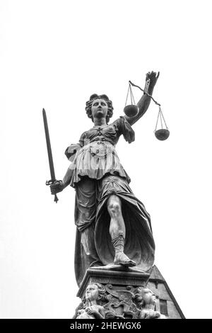 lady Justice als Symbol für Recht in Frankfurt, Deutschland Stockfoto