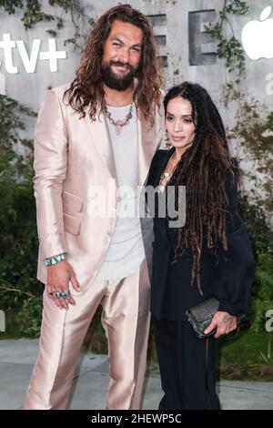 Westwood, Usa. 12th Januar 2022. (DATEI) Jason Momoa und Lisa Bonet kündigen Split nach fast 5 Jahren Ehe an. WESTWOOD, LOS ANGELES, KALIFORNIEN, USA - 21. OKTOBER: Der amerikanische Schauspieler Jason Momoa und seine Frau/amerikanische Schauspielerin Lisa Bonet kommen zur Weltpremiere von Apple TV 's 'See', die am 21. Oktober 2019 im Fox Village Theatre in Westwood, Los Angeles, Kalifornien, USA, stattfand. (Foto: Xavier Collin/Image Press Agency/Sipa USA) Quelle: SIPA USA/Alamy Live News Stockfoto