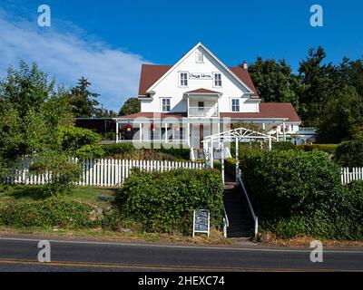 WA21096-00...WASHINGTON - das Orcas Hotel befindet sich in Orcas Village auf Orcas Island. Stockfoto