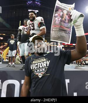 Indianapolis, IN, USA. 10th Januar 2022. Die Georgia Bulldogs feiern beim NCAA College Football Playoff National Championship-Spiel zwischen den Georgia Bulldogs und der Alabama Crimson Tide im Lucas Oil Stadium in Indianapolis, IN. Darren Lee/CSM/Alamy Live News Stockfoto