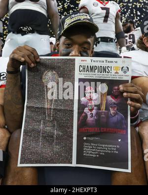 Indianapolis, IN, USA. 10th Januar 2022. Die Georgia Bulldogs feiern beim NCAA College Football Playoff National Championship-Spiel zwischen den Georgia Bulldogs und der Alabama Crimson Tide im Lucas Oil Stadium in Indianapolis, IN. Darren Lee/CSM/Alamy Live News Stockfoto