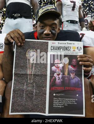 Indianapolis, IN, USA. 10th Januar 2022. Die Georgia Bulldogs feiern beim NCAA College Football Playoff National Championship-Spiel zwischen den Georgia Bulldogs und der Alabama Crimson Tide im Lucas Oil Stadium in Indianapolis, IN. Darren Lee/CSM/Alamy Live News Stockfoto