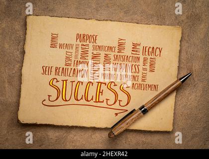 Success Word Cloud - Handschrift auf handgeschöpftem Papier, Geschäft, Karriere, Glück, Lifestyle, Wohlstand und persönliches Entwicklungskonzept Stockfoto