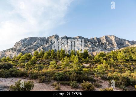 Der berühmte Berg sainte-victoire in der provence, der Cezanne Stockfoto