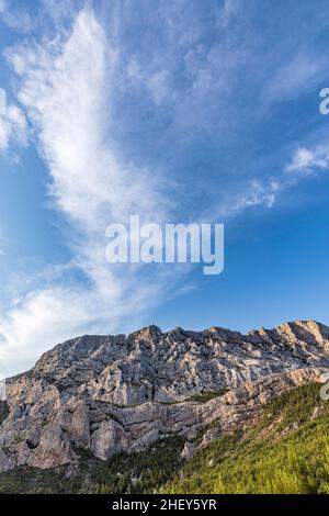 Der berühmte Berg sainte-victoire in der provence, der Cezanne Stockfoto