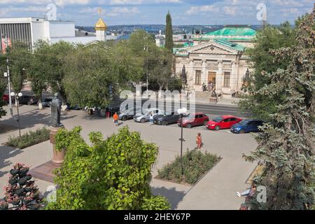 Sewastopol, Krim, Russland - 29. Juli 2020: Jekaterininski Platz in der Stadt Sewastopol, Krim Stockfoto