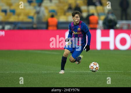 Ukraine, Kiew - 02. November 2021. Gavi (FC Barcelona) während des Spiels zwischen dem FC Dynamo Kiew und dem FC Barcelona, NSC Olympiyskiy Stockfoto