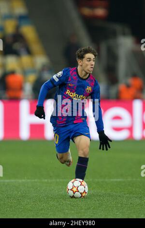 Ukraine, Kiew - 02. November 2021. Gavi (FC Barcelona) während des Spiels zwischen dem FC Dynamo Kiew und dem FC Barcelona, NSC Olympiyskiy Stockfoto