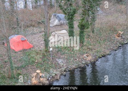 Obdachlosenzelte in Wannsee, Berlin, Deutschland - 9. Januar 2022. Stockfoto