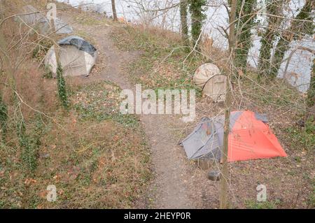 Obdachlosenzelte in Wannsee, Berlin, Deutschland - 9. Januar 2022. Stockfoto