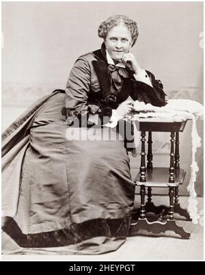 Helen Hunt Jackson (1830-1885), amerikanische Dichterin und Schriftstellerin, Aktivistin für eine verbesserte Behandlung der Indianer, Porträtfoto von Charles F. Clonur, um 1884 Stockfoto