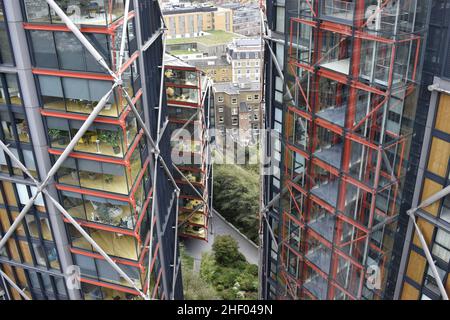 Neo Bankside - Moderne Wohnanlage von der Tate Modern Aussichtsplattform, Southwark London UK aus gesehen. Stockfoto