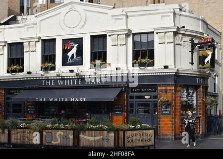 Das White Hart Pub-Gebäude in Southwark London, Großbritannien. Stockfoto