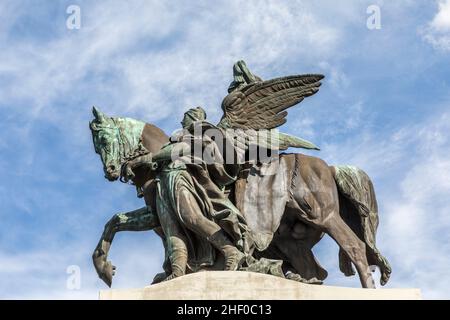 Umgebaute Reiterstatue des deutschen Kaiser Wilhelm I. in der Deutschen Ecke in Koblenz, Deutschland Stockfoto